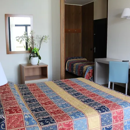 Hotel Residence Holiday Апарт-готель