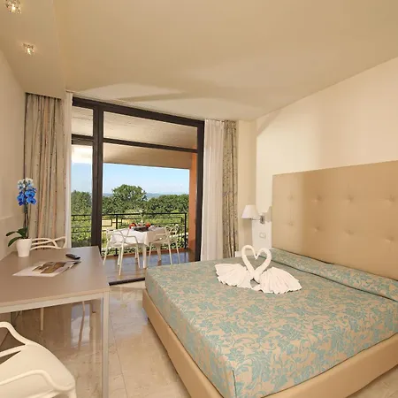 Hotel Residence Holiday Апарт-готель 3*