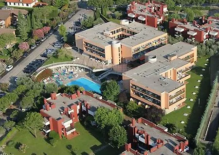 Hotel Residence Holiday Апарт-готель 3*