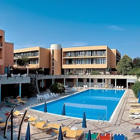Hotel Residence Holiday Сірміоне