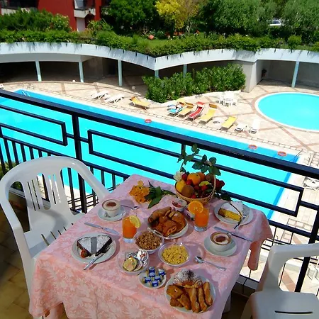Апарт-готель Hotel Residence Holiday