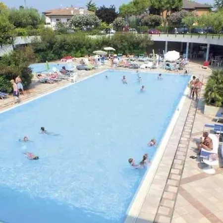Апарт-готель Hotel Residence Holiday Сірміоне