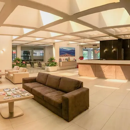 Hotel Residence Holiday Сірміоне