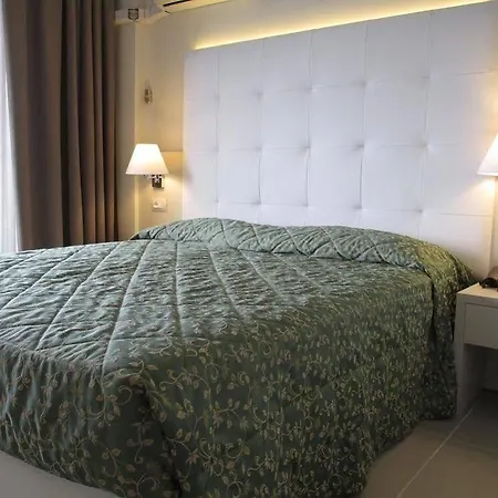 Апарт-готель Hotel Residence Holiday 3*
