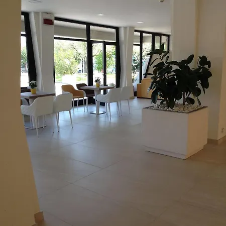 Aparthotel Hotel Residence Holiday 3*